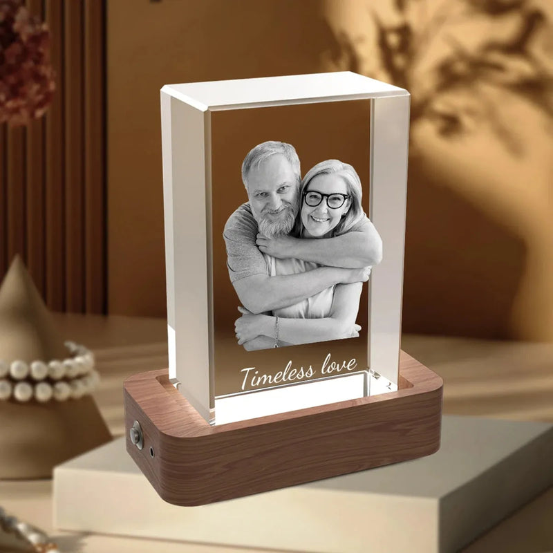 Crystify medium 3D crystal frame, ideal for family or pet portraits. Order online.